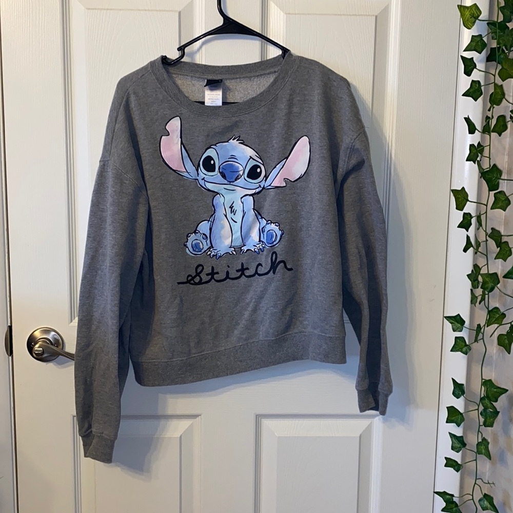 Doodle stitch crew neck